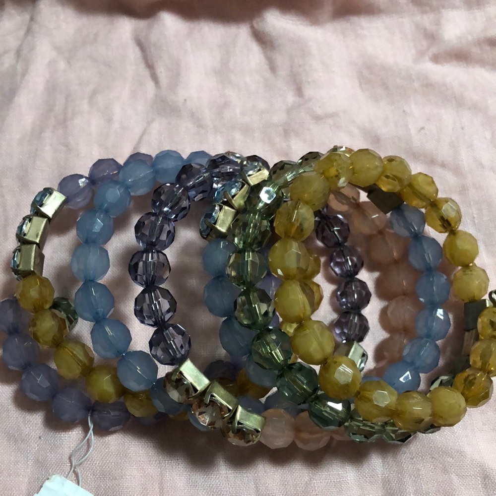 Multicolor bracelet brand new spiral shape